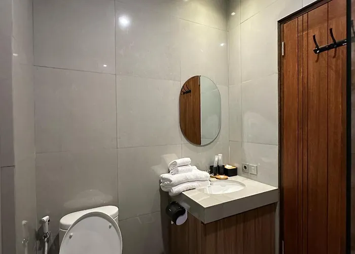 فندق Ayers Hotel&resto 3*