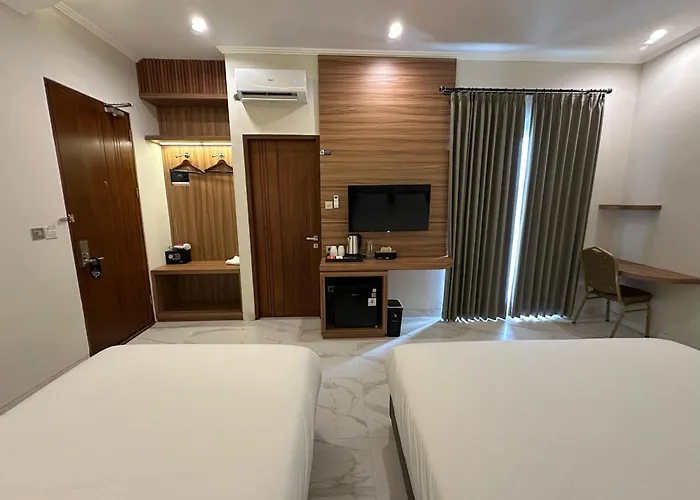 Ayers Hotel&resto فندق 3*