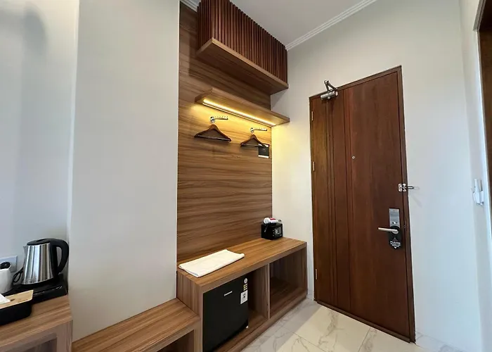 Ayers Hotel&resto فندق سابا