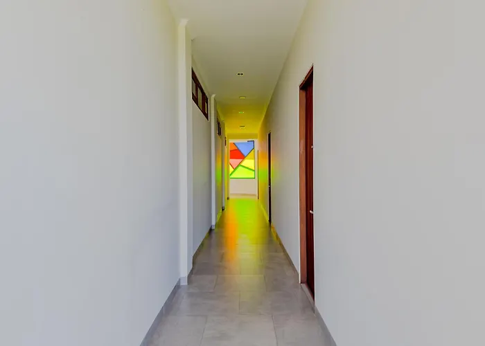 فندق Ayers Hotel&resto سابا